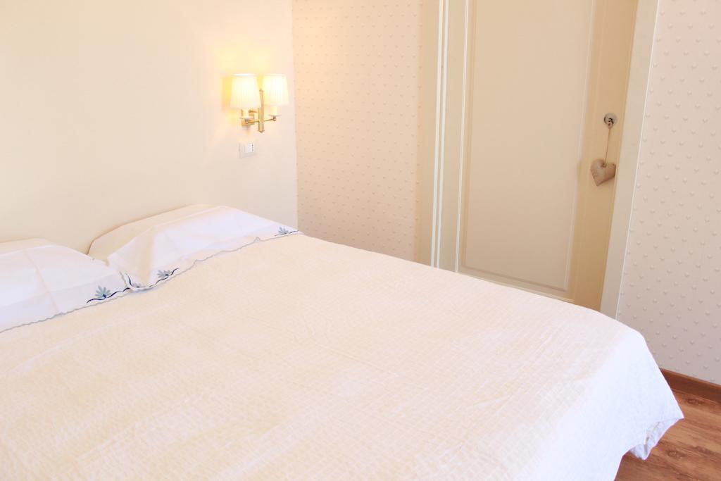 Dal Generale Hotel Moniga del Garda Buitenkant foto